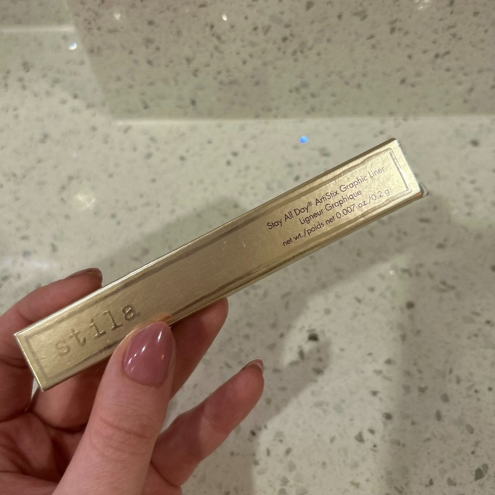 Stila - Stay All Day Artistix Graphic Liner Eyeliner - Picture 2 of 10